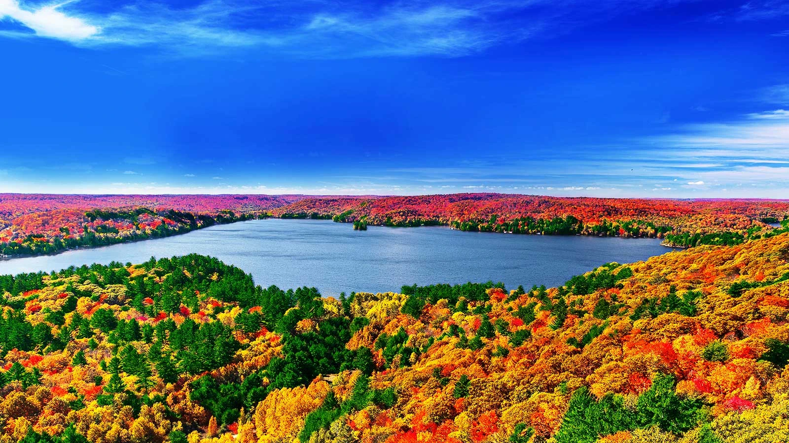 La beauté d'un lac en 4K grâce au processeur